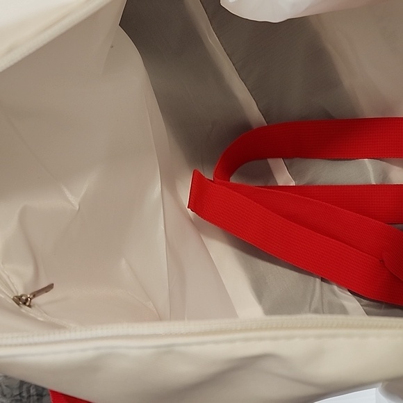 NIP Hello Kitty Travel Bag - Picture 4 of 4